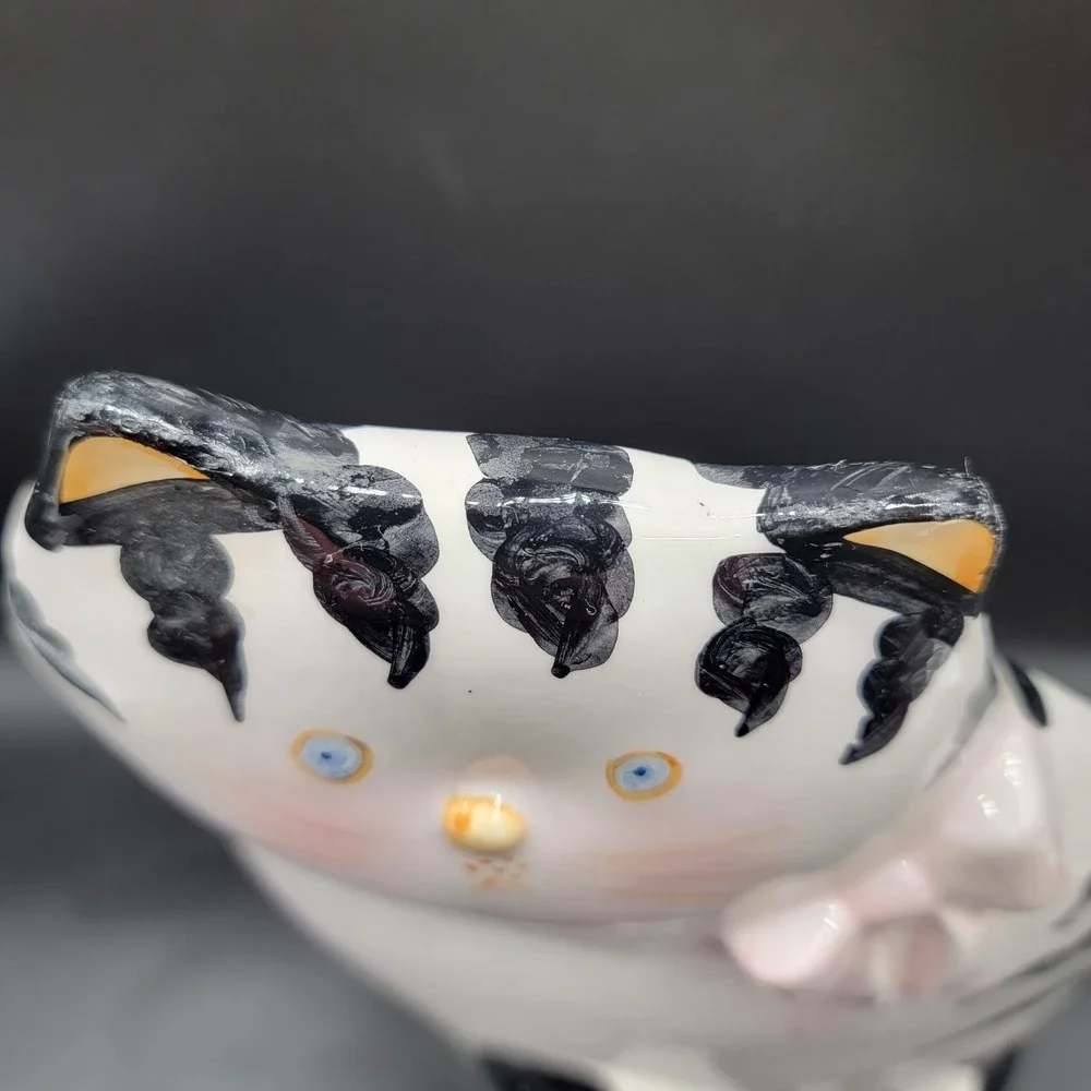 Vtg Ceramic Flat Cat Figurines 1991 Black & White Striped Pink Bow Hand Painted